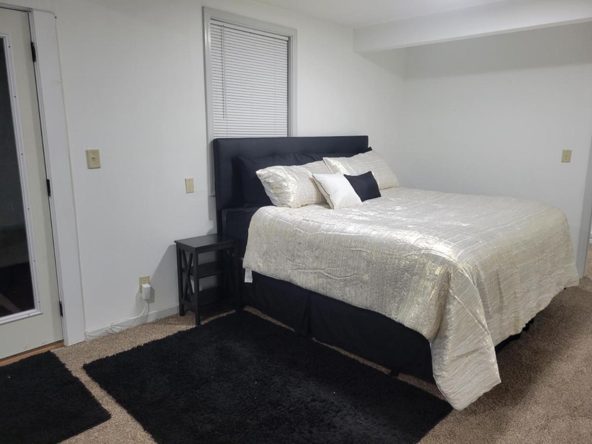 Shared Guest House With Private Rooms Atlanta Bagian luar foto