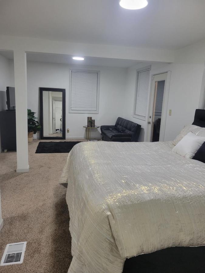 Shared Guest House With Private Rooms Atlanta Bagian luar foto