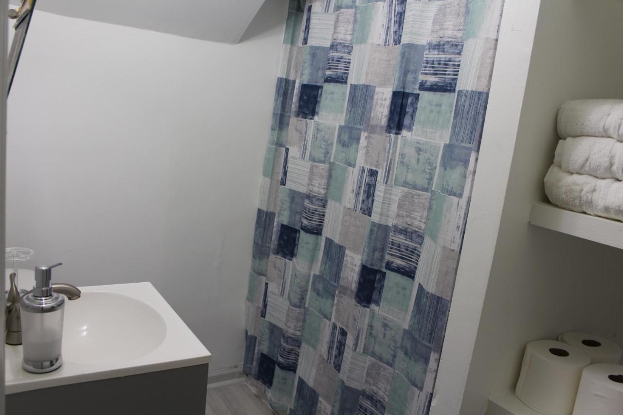 Shared Guest House With Private Rooms Atlanta Bagian luar foto