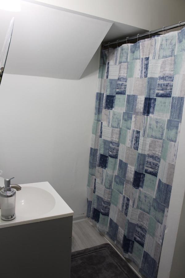 Shared Guest House With Private Rooms Atlanta Bagian luar foto